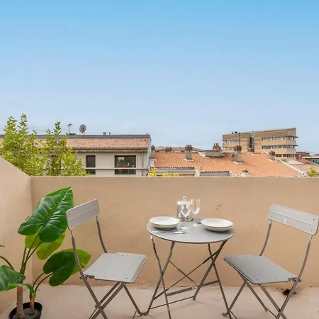T3 Renove Avec Terrasse Et Vue